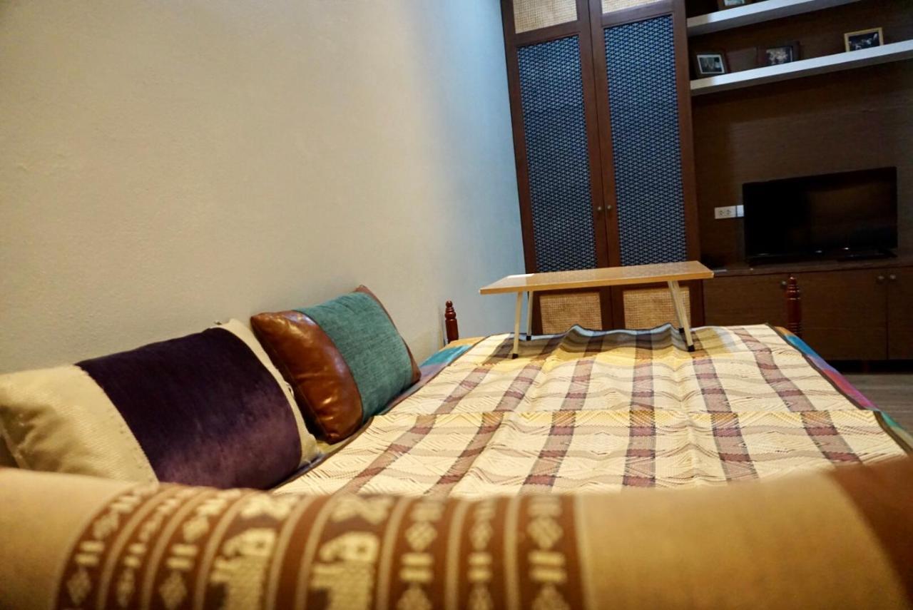 Pamahouse Boutique Hostel Bangkok Exterior photo