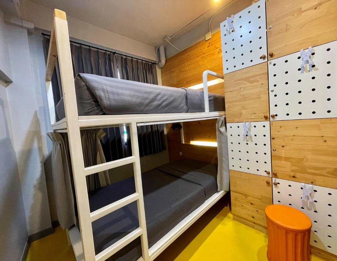 Pamahouse Boutique Hostel Bangkok Exterior photo